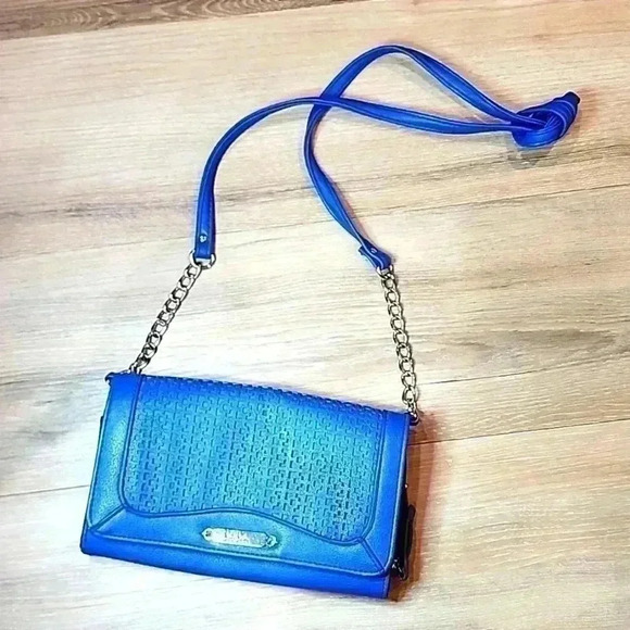 Nicole Miller Handbags - Nicole Miller Womens Blue Purse Laser Cut crossbody (O5.24.40)